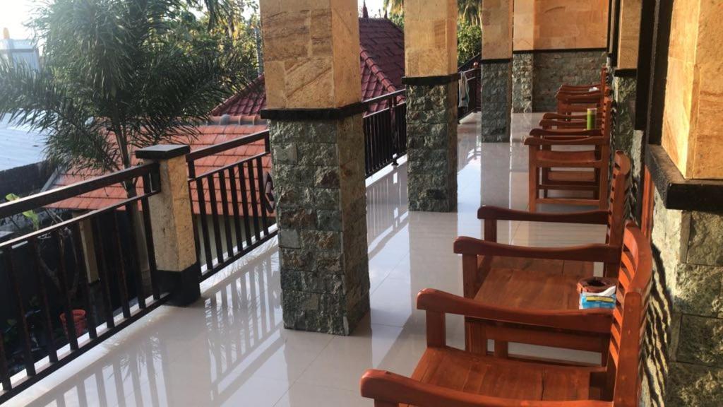 Yudis Homestay Toyapakeh Zewnętrze zdjęcie