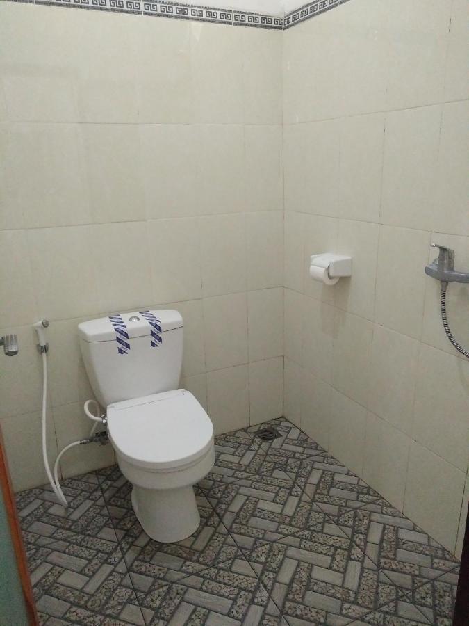 Yudis Homestay Toyapakeh Zewnętrze zdjęcie