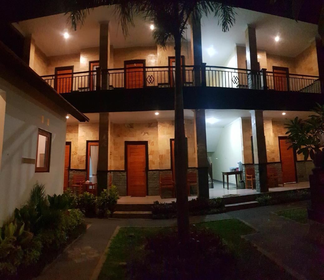 Yudis Homestay Toyapakeh Zewnętrze zdjęcie