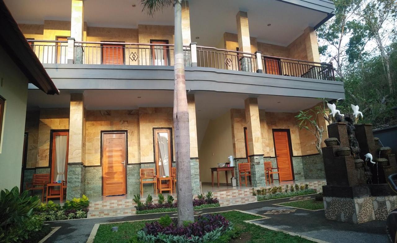 Yudis Homestay Toyapakeh Zewnętrze zdjęcie